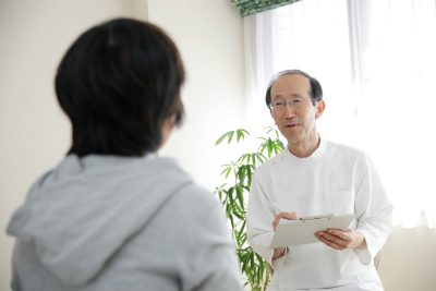 症状を詳しくお話ください。わかりずらいことや、聞きたいことがありましたらお気軽にお尋ねください。